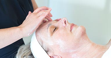 GEZICHTSBEHANDELINGEN VALMONT